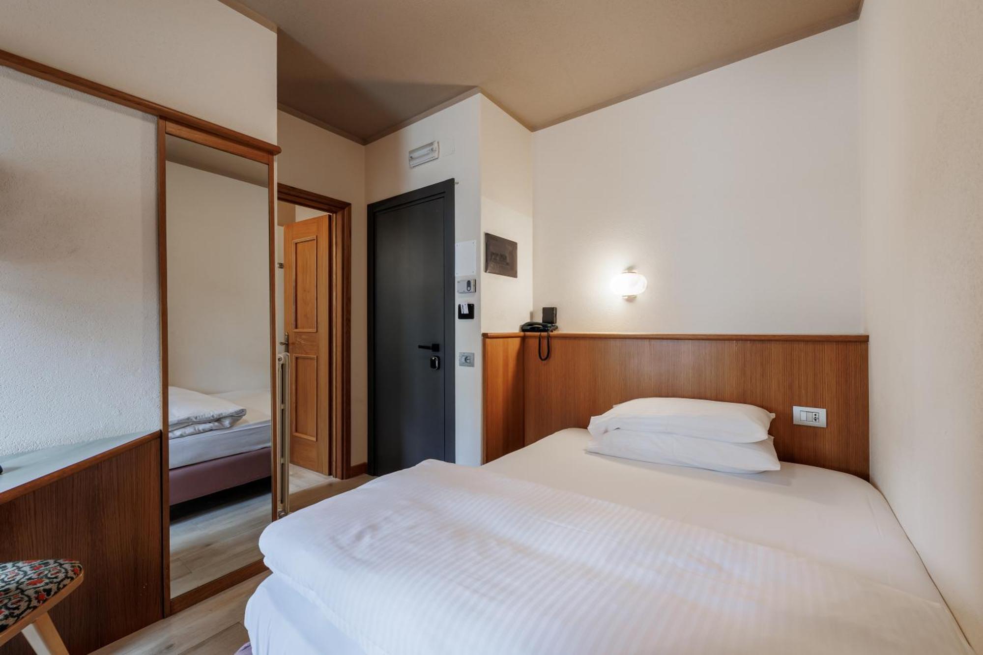 Hotel Miravalle อิโซแลคเชีย ภายนอก รูปภาพ
