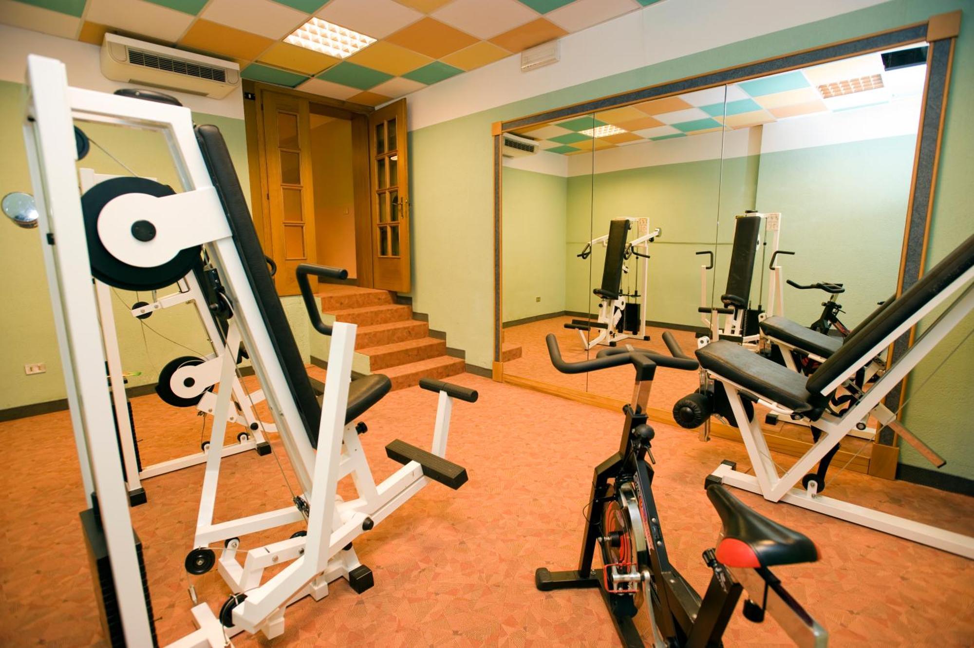Hotel Miravalle อิโซแลคเชีย ภายนอก รูปภาพ